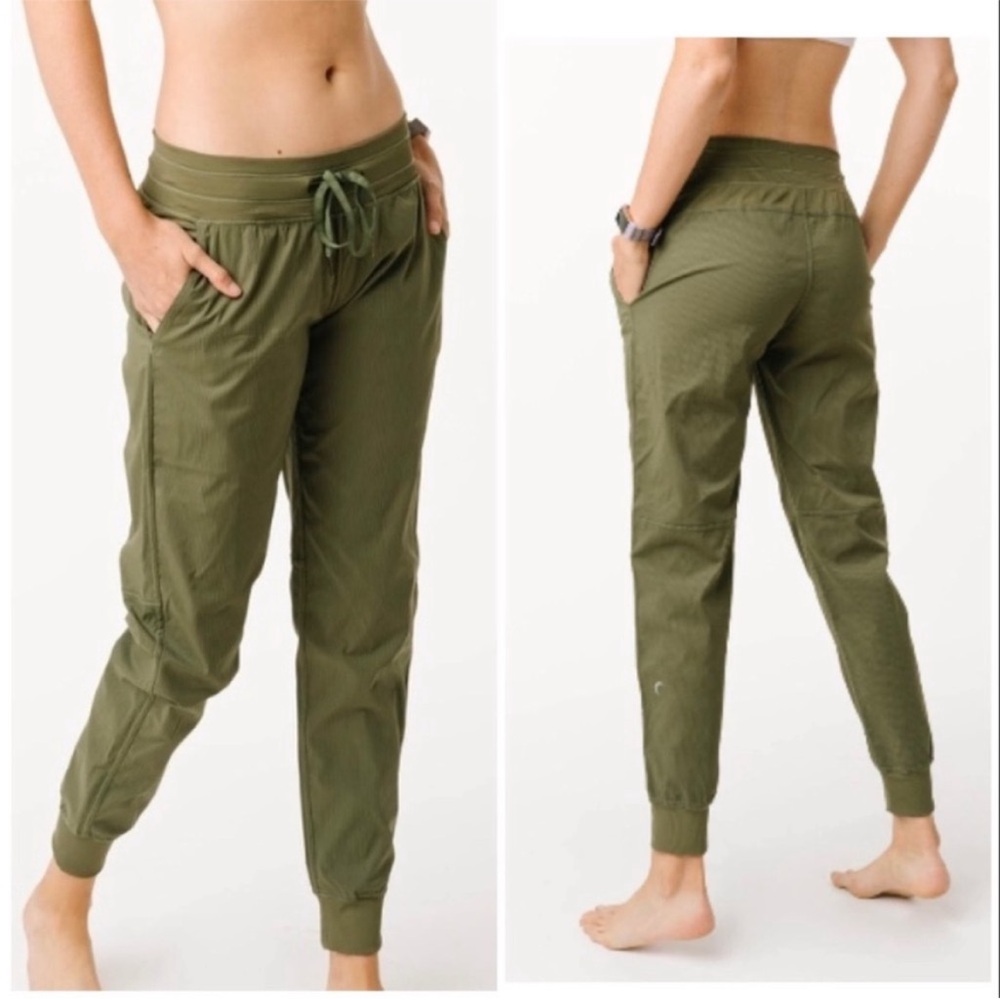 Zyia Activewear Olive Trail Joggers Size Medium